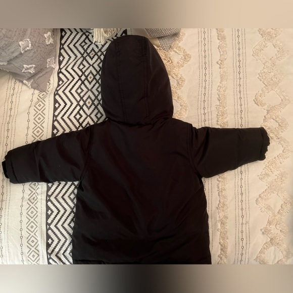 LIKE NEW Old Navy winter jacket - Picture 5 of 5